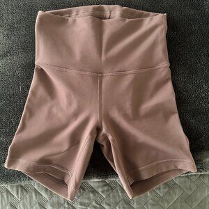 Lululemon Align Shorts in Dusty Rose Color - 6 in - Size XS